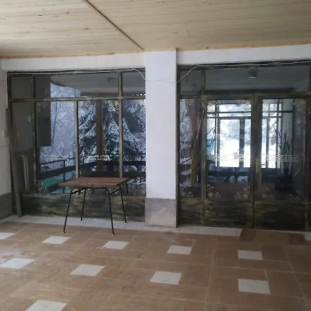 Lodge Toni's Mount