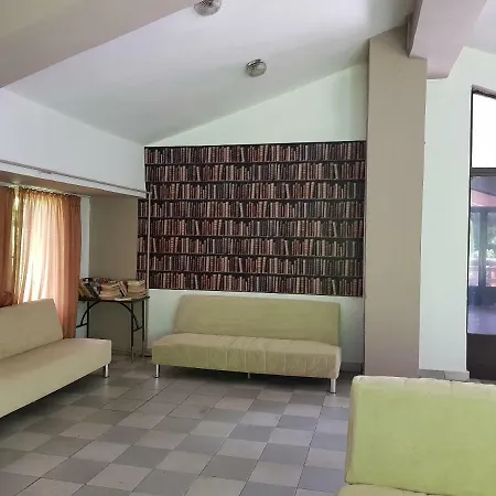 Toni's Mount Lodge